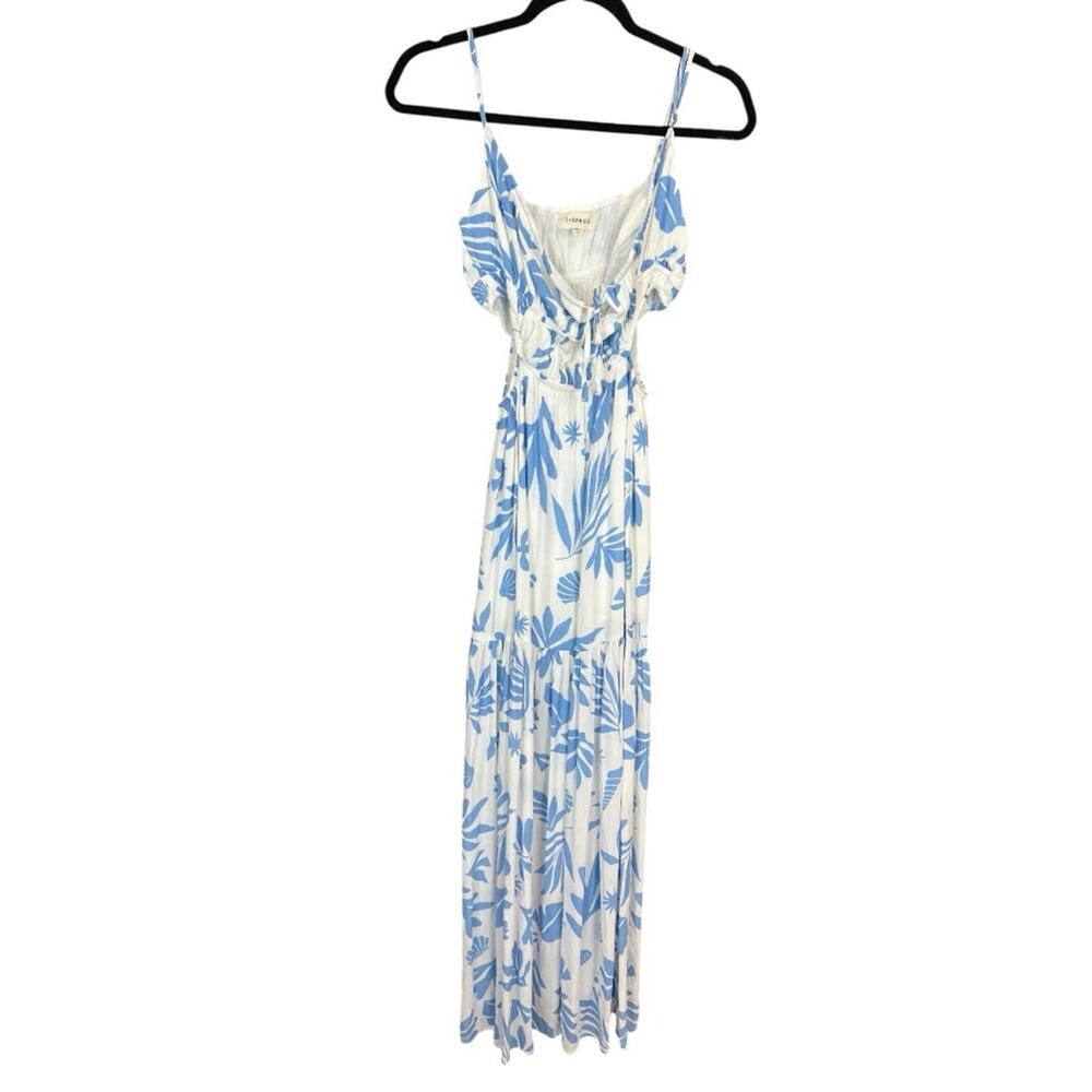 l*space White and Light Blue Floral Maxi Dress with Side Slit - Picture 9 of 15